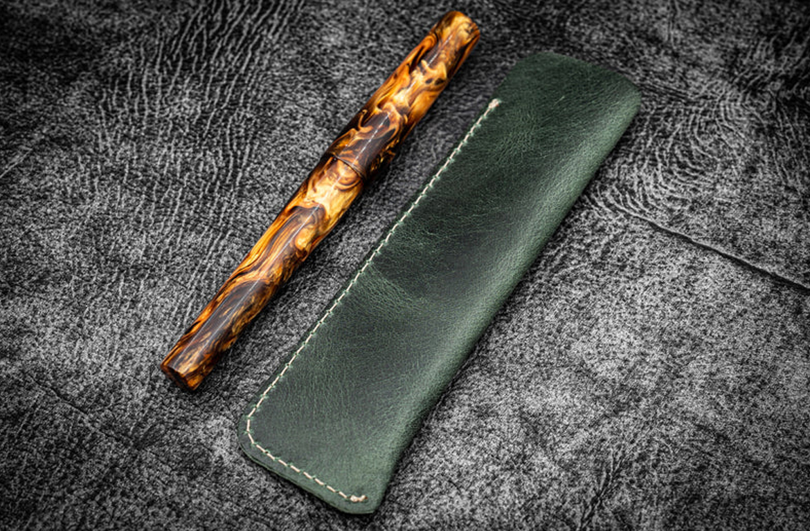 Galen Leather Single Fountain Pen Sleeve - Multiple Colors - Crazy Horse Forest Green