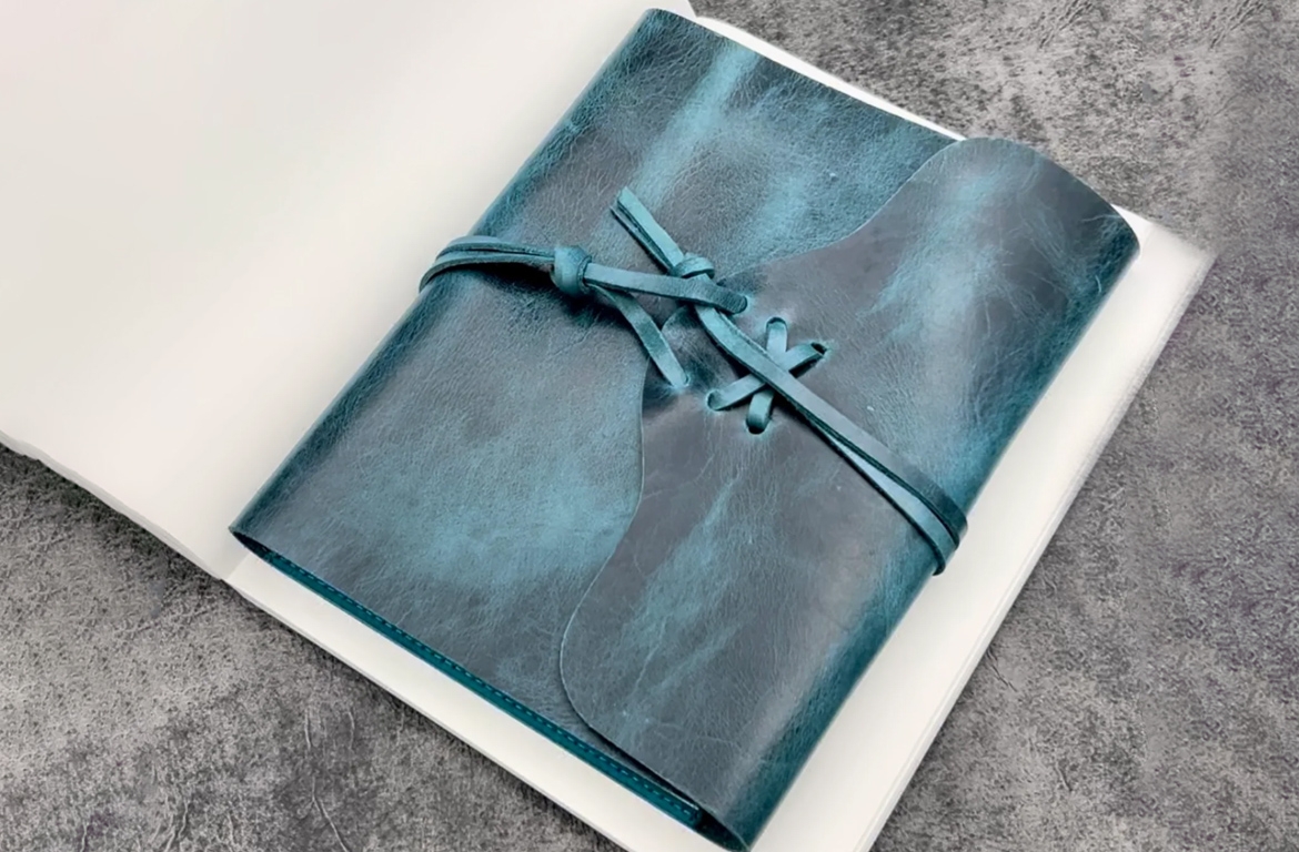 Galen Leather Copertina...